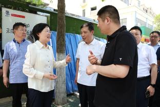 联赛杯决赛在即，波切蒂诺造访撒盐哥餐厅：你的餐厅是最棒的